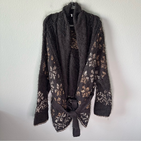 FREE PEOPLE Cable Mix Cardigan Sweater SZ M - Picture 2 of 8